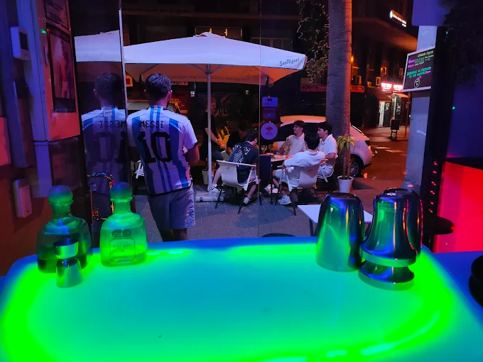 Crazy Mojitos — local bear-friendly en Barcelona
