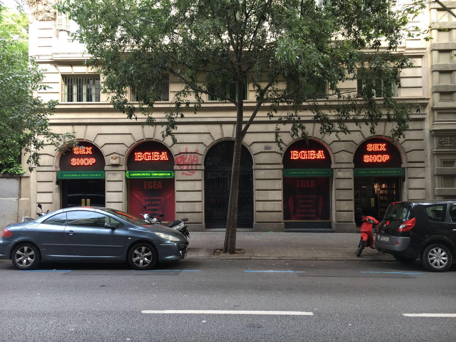 Egea — local bear-friendly en Barcelona