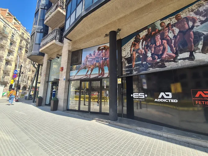 ES Collection / Addicted (Barcelona) — local bear-friendly en Barcelona